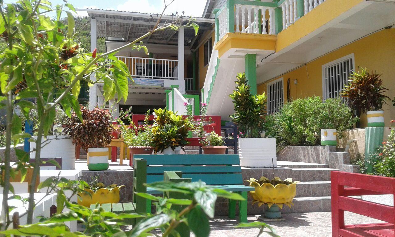 Hotel Posada Enilda Archibolds Exterior photo